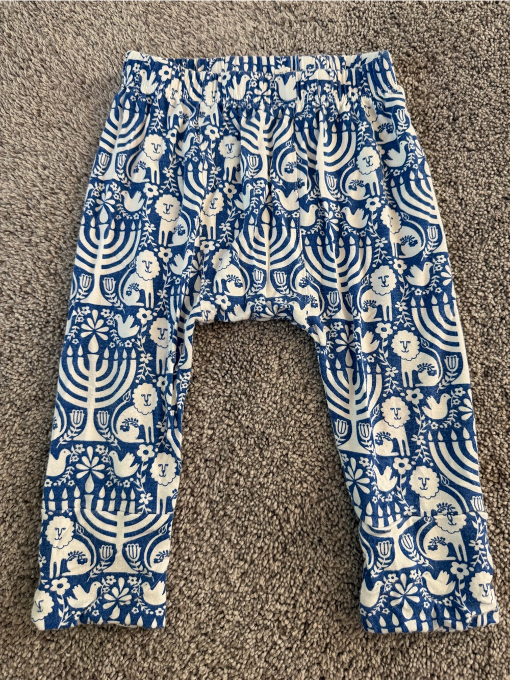 kate quinn Blue and White Holiday Menorah Print Joggers